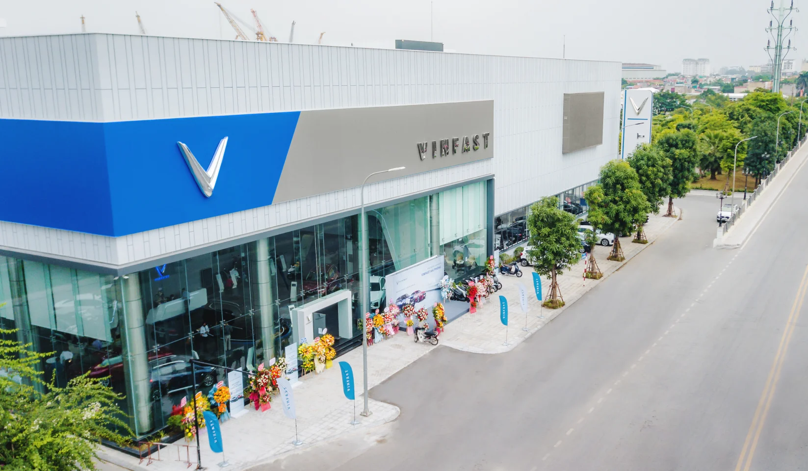 Showroom & Trạm sạc